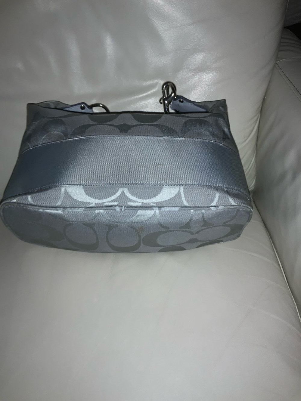 COACH - F17434 Light Blue & Grey Signature Stripe Large HOBO Bag. Barely used. - Picture 8 of 9